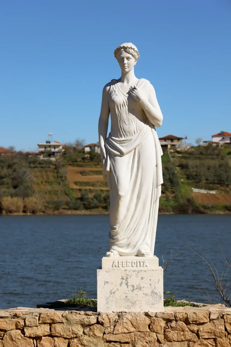 Aphrodite in Seferan Lake (1)